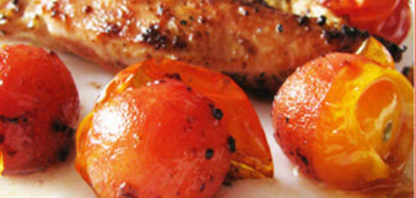 Куриная грудка с помидорами черри