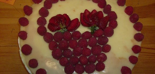 торт малинник