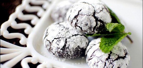 Печенье с мятой и темным шоколадом