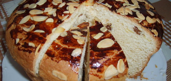 Традиционный пасхальный хлеб-MAZANEC