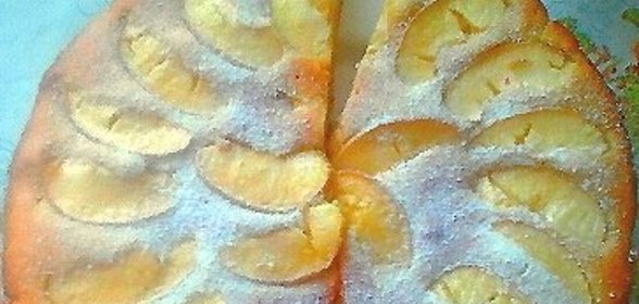 Шарлотка с яблоками