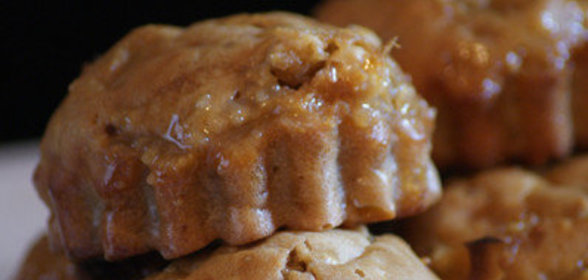 Мини-кексы с белым шоколадом и орешками