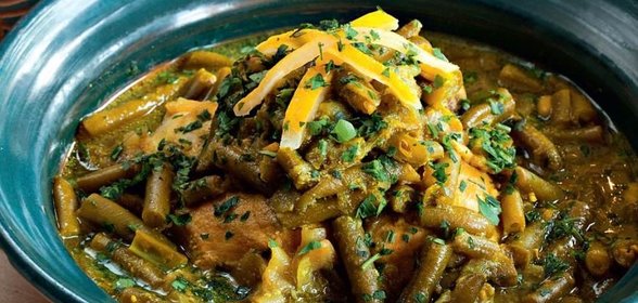 Тажин из курицы с зеленой фасолью