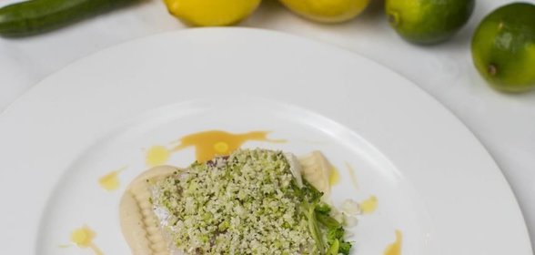 Сибас с пюре из цветной капусты