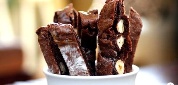 Шоколадное печенье с фундуком