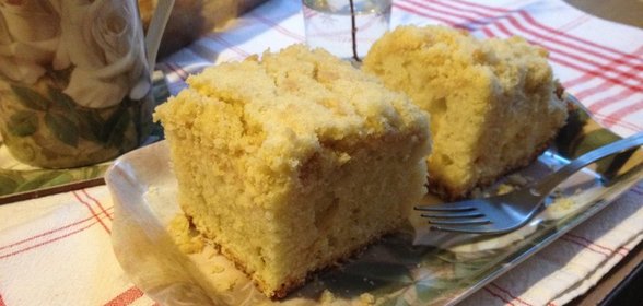 Яблочный кухен на белом вине