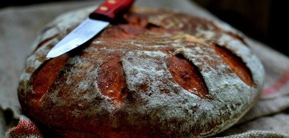 Картофельный белый хлеб с жареным луком