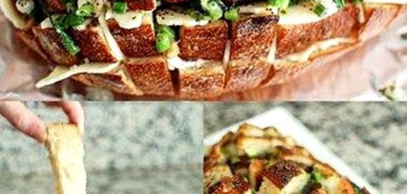 Разваливающийся хлеб с сыром и грибами