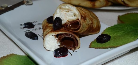 Блины с двойной начинкой дрожжевые