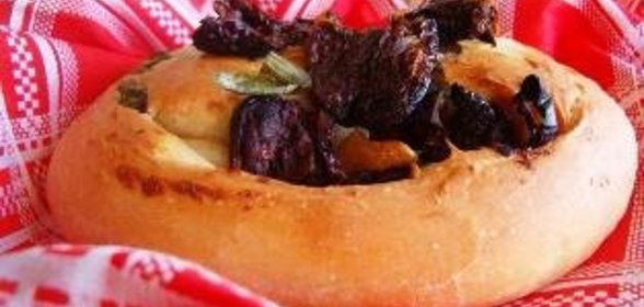 Хлеб с печёными помидорами,чесноком и базиликом