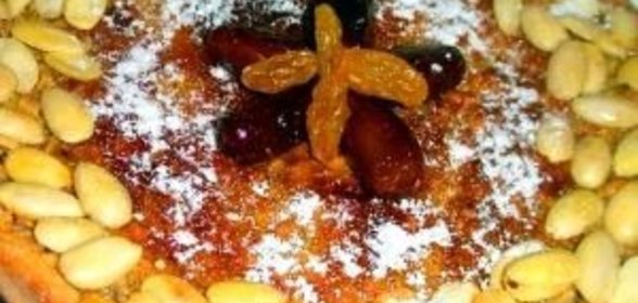 Пирог с грецкими орехами и сгушенным молоком