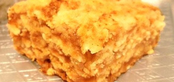 Пирог с яблоками и манкой