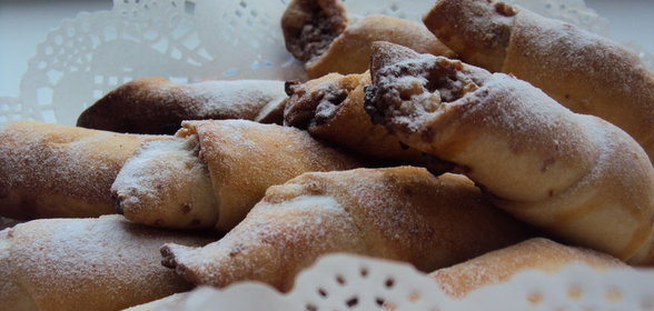 Хрустящие рогалики с орехами