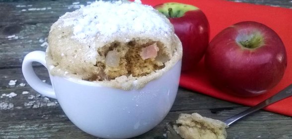 Яблочный кекс в чашке