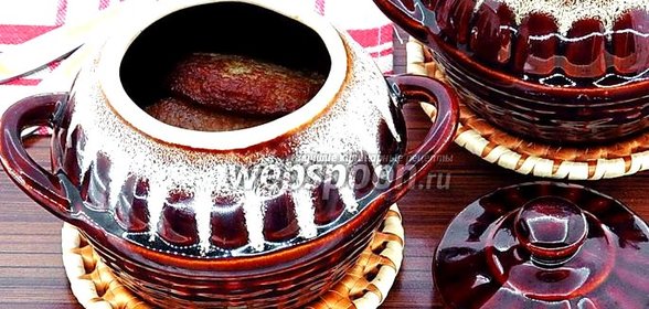 Картофельные оладьи с мясом в горшочках