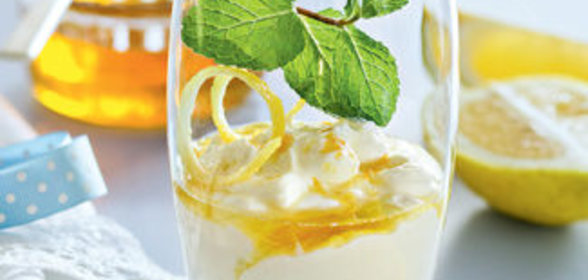 Густой йогурт с лимонным медом