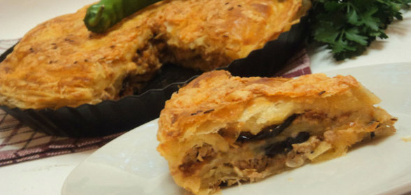 Слоеный пирог с мясом и не только