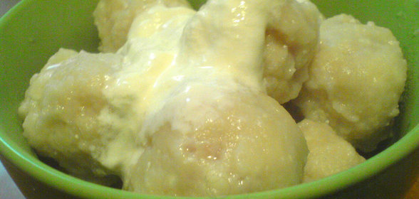 Творожные кнедлики со сливой