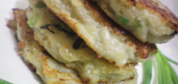 Драники с лесными грибами и зеленым луком