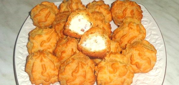 Профитроли с творожно-ореховым кремом