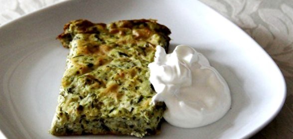 Творожная запеканка с картофелем, шпинатом и розмарином