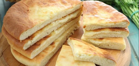 Абхазский ачаш (хачапур)