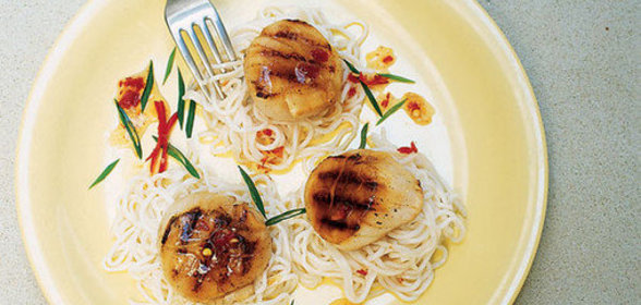 Отварное мясо с зеленым соусом (bollito misto con salsa verde)