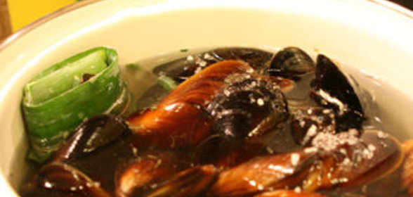 Мидии в соусе мариньер