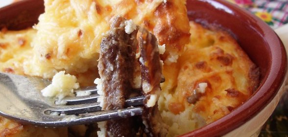 Запеканка а-ля жульен с языком и шампиньонами
