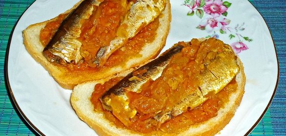 Килька с кабачками в мультиварке