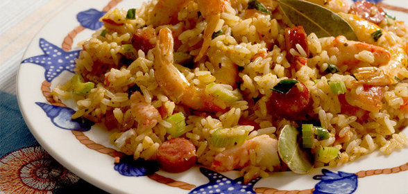Жареный рис с креветками