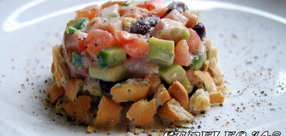 Жареный лаваш с яблоками и фисташками