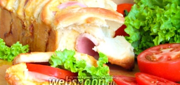 Холостяцкий хлеб-бутерброд с колбасой и сыром