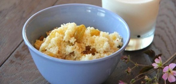 Сладкий кускус с изюмом