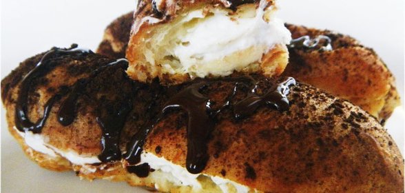 Эклеры с творожным кремом