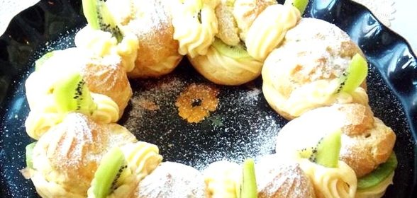 Кольцо из эклеров