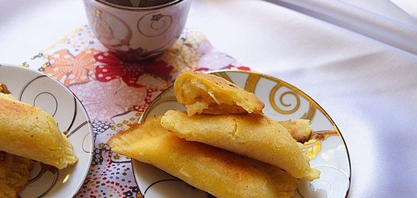 Брик даноня - пирожки из семолины