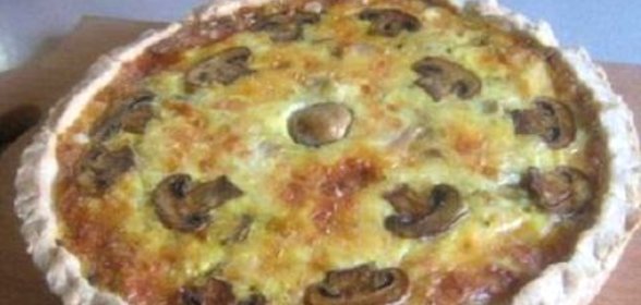 Киш с курицей и грибами
