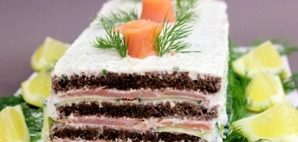 Торт с копченым лососем