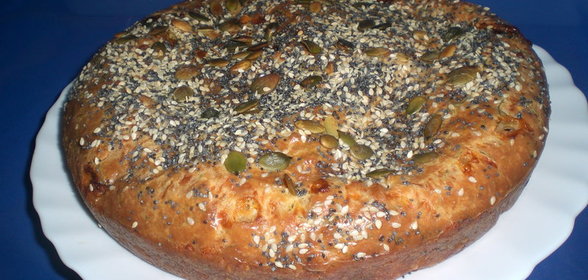 Сырный кекс с колбасками