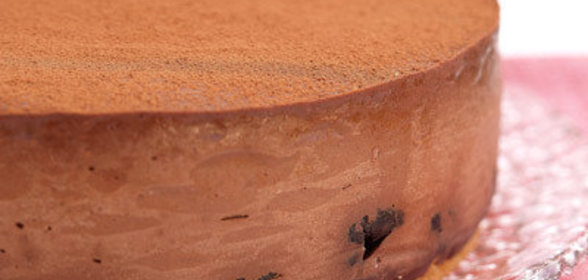 Шоколадный чизкейк с черносливом