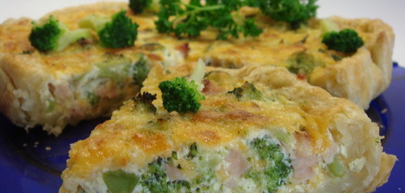 Пирог с ветчиной и брокколи