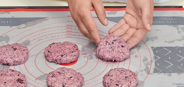 Печенье со смородиной