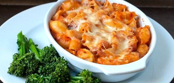 Макаронная запеканка с моцареллой