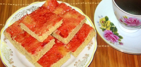 Песочное печенье с малиновым джемом