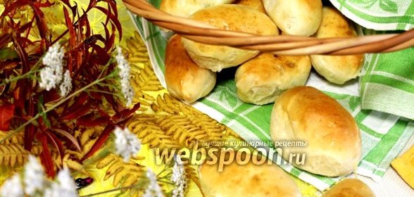 Пирожки дрожжевые с лисичками и зелёным луком