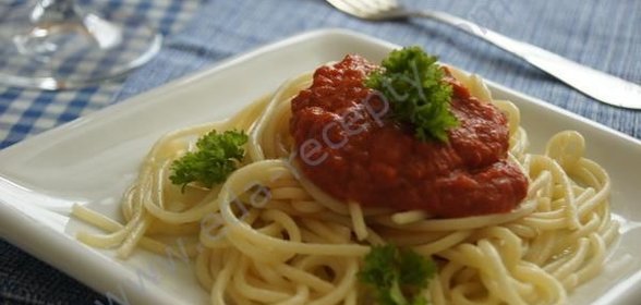 Соус с помидорами болгарским перцем и чесноком