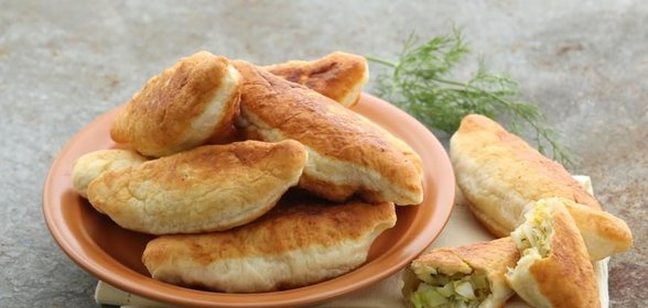 Жареные пирожки из творожного теста