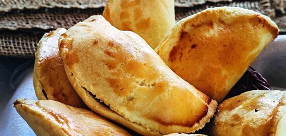 Пирожки с картофелем и брынзой