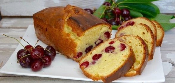 Кекс с вишней